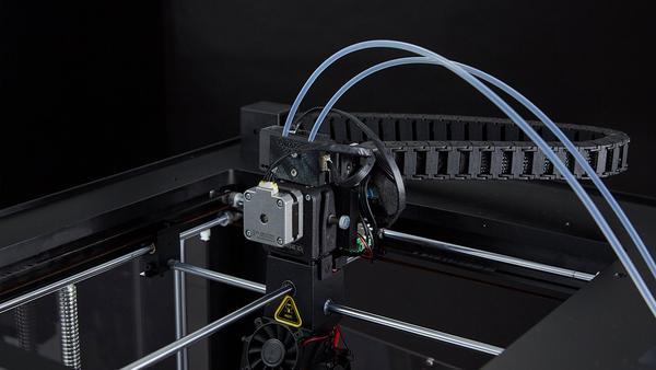 Raise3D Pro2 PLUS 3D Drucker & Rollwagen / Unterschrank (Bundle)
